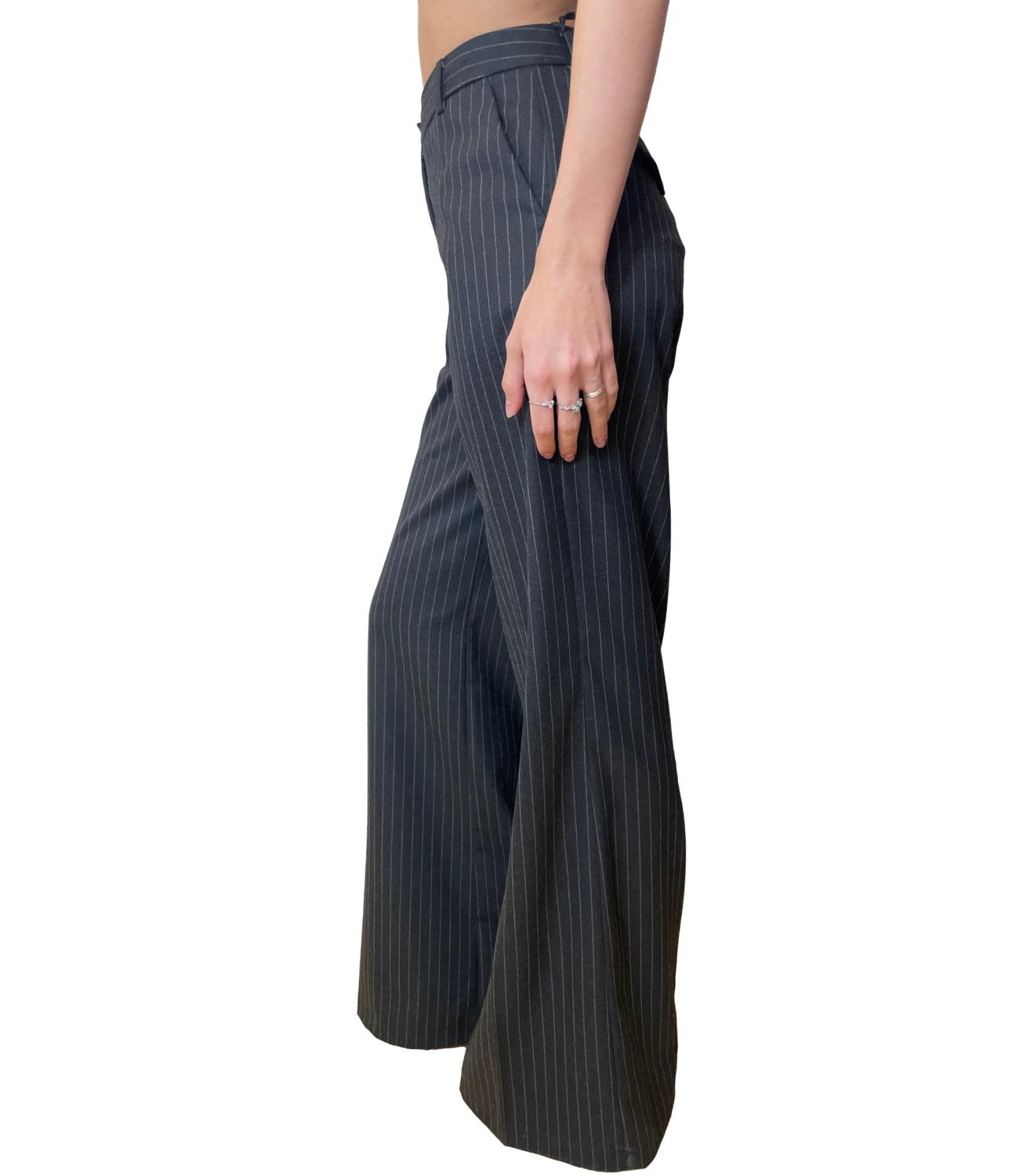 Motel Maglia Cut-out Nera Donna