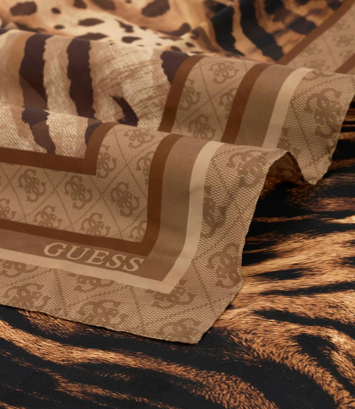 Guess Sciarpa/Foulard Natural da Donna